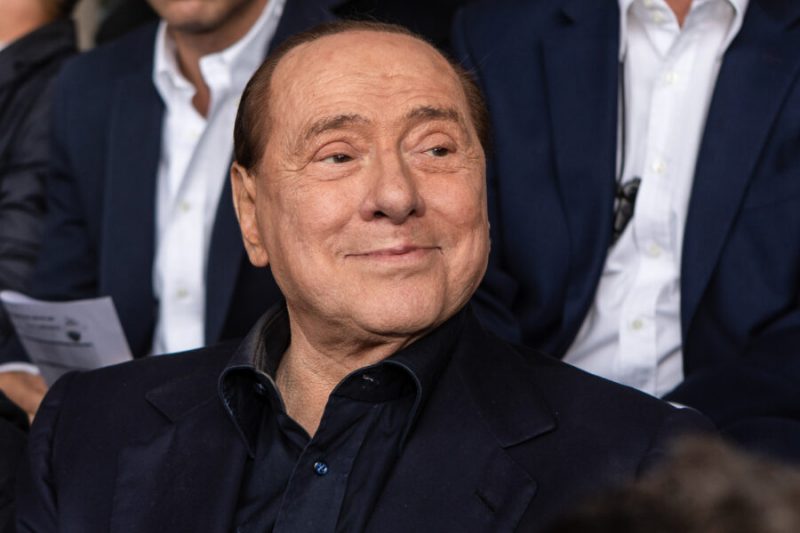 Berlusconi il necrologio della prima moglie Elvira Ricorderò sempre