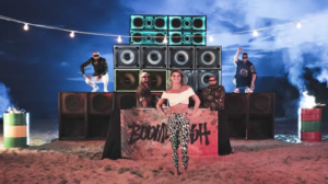 Musica - "Karaoke", il video da record che omaggia il Salento