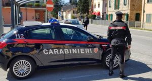 Lite in strada, uomo ucciso a coltellate a Bergamo