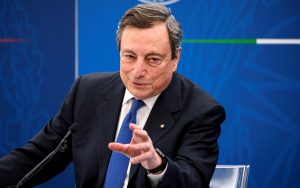 Il bilancio di Draghi: ripresa oltre il 5%, contagi sotto controllo e sprint della campagna vaccinale