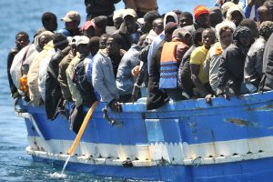 Terzo sbarco di migranti in pochi giorni nel Salento, in 62 arrivano da Siria e Pakistan