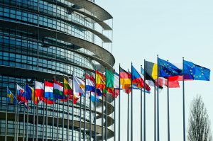 Covid, l’Europa vuole allentare le restrizioni sul turismo