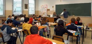 Focolaio Covid in una scuola del Foggiano, 60 contagiati e 200 in isolamento