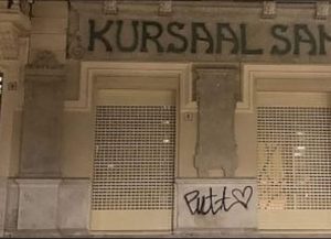 Bari, vandalizzato il Teatro Kursaal appena riaperto