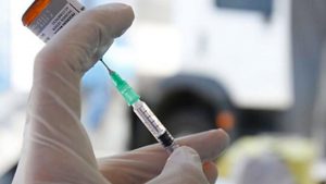 Vaccini, la Asl Bari apre alle seconde dosi per i turisti. Inviati i primi 450 sms