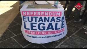 Eutanasia legale, firma per il referendum