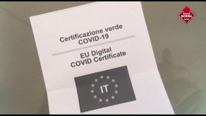 Commissione europea, il Green pass ha validità 9 mesi per i viaggi nell'Ue: "Gli Stati membri si adeguino"