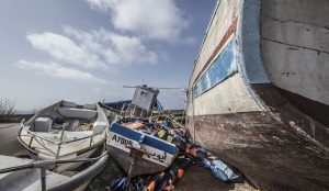 Naufragio al largo della Tunisia, 43 migranti annegati. Altri 14 cadaveri sulle coste della Libia