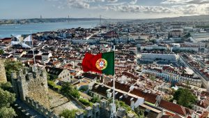 Metà Portogallo torna al coprifuoco: impennata della variante Delta