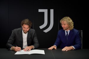 Juventus, ufficiale l’arrivo di Locatelli. Visite mediche e firma per l’ex Sassuolo