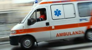 Incidenti stradali: moto fuori strada, muore centauro di 32 anni nel Leccese