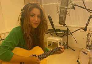 Shakira attaccata dai cinghiali a Barcellona