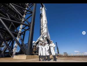 SpaceX, rientrati sulla Terra i primi turisti dello spazio