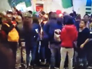 Manifestazione 'no Green Pass' a Roma, scontri con la polizia. Tre le persone fermate