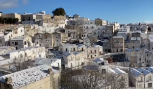 Neve sui monti dauni: a Monte Sant'Angelo il sindaco chiude le scuole