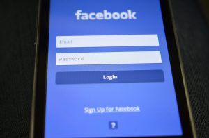 Facebook rinuncia al riconoscimento facciale