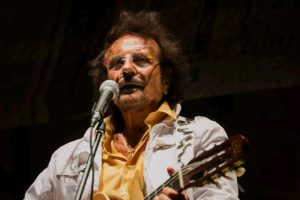 Addio al cantautore pugliese Toni Santagata, tra i suoi successi "Quant'è bello lu primm'ammore"