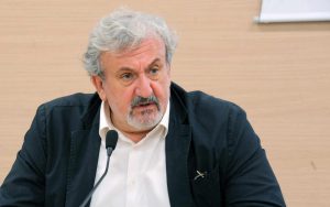 Il governatore della Puglia Emiliano a processo per diffamazione. I fatti risalgono al 2018 in occasione della visita di Salvini a Bari