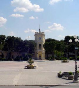 Cade il sindaco di San Ferdinando di Puglia, dieci consiglieri si dimettono a pochi mesi dalla scadenza naturale