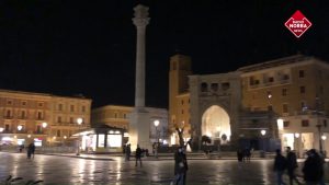 Caro bollette, a Lecce cala il buio in piazza Sant’Oronzo e Sedile