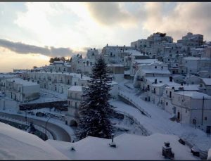 Maltempo: neve in Puglia, scuole chiuse nel Foggiano