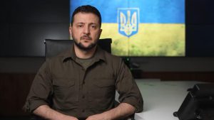 Ucraina, Zelensky: “Voglio vedere Putin per una soluzione diplomatica”. Domani il segretario di Stato americano sarà a Kiev