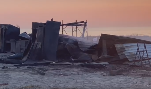 Incendio a Scanzano Jonico, distrutto uno stabilimento balneare