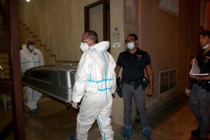 Uomo delle pulizie uccide anziana in casa a Bari, al via il processo contro Mesecorto, reo confesso