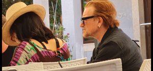 Bono Vox torna in vacanza in Puglia. La rockstar in soggiorno in Valle d’Itria