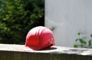 Incidente sul lavoro in cantiere edile a Bari, morto operaio di 58 anni