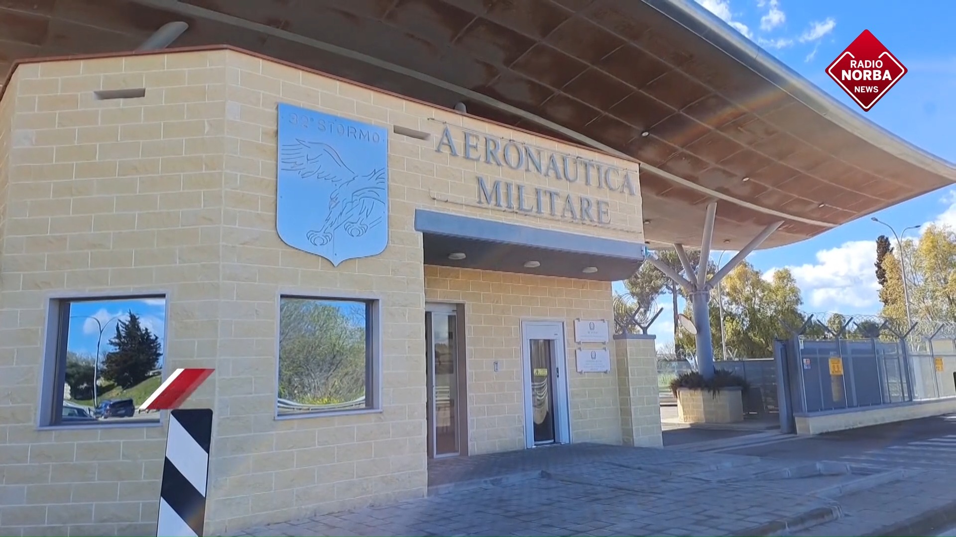 L Aeronautica Militare compie 100 anni visitatori all aeroporto